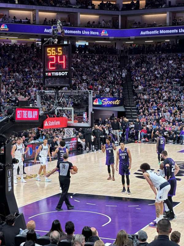 Golden 1 Center, section: 126, row: FF, seat: 6
