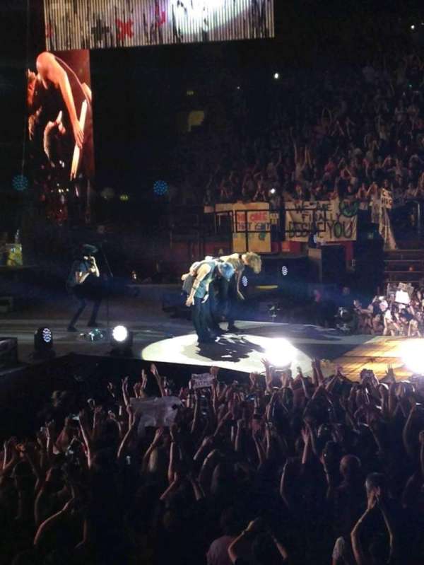 Unipol Forum, section: B7, row: 3, seat: 1