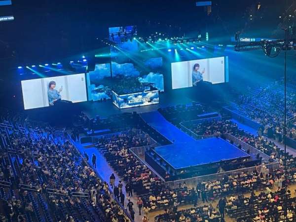 Capital One Arena, section: 406, row: H, seat: 10