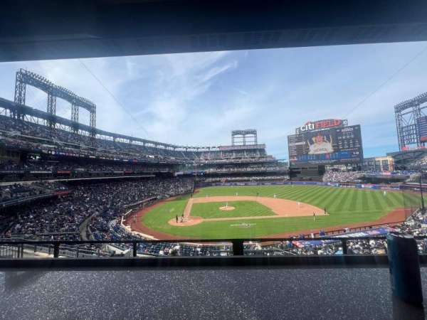 Citi Field, section: 214, row: 1, seat: 4