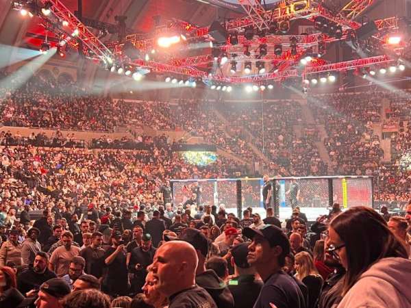 Boardwalk Hall, section: 103, row: EE, seat: 12