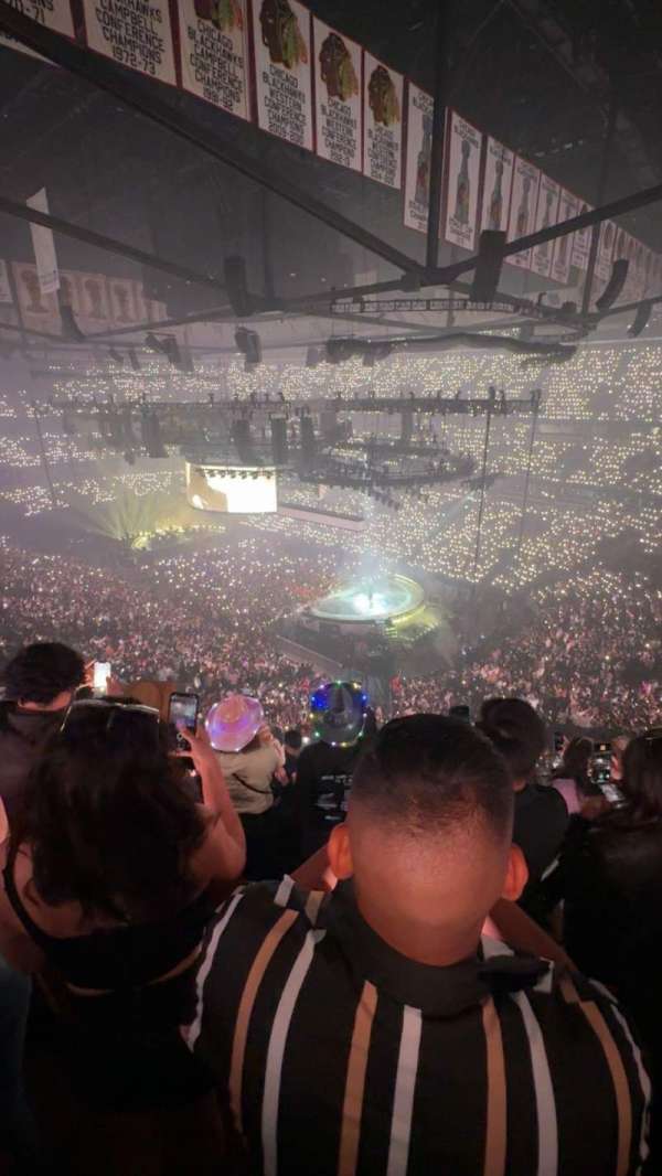 United Center, section: 313, row: 6, seat: 10