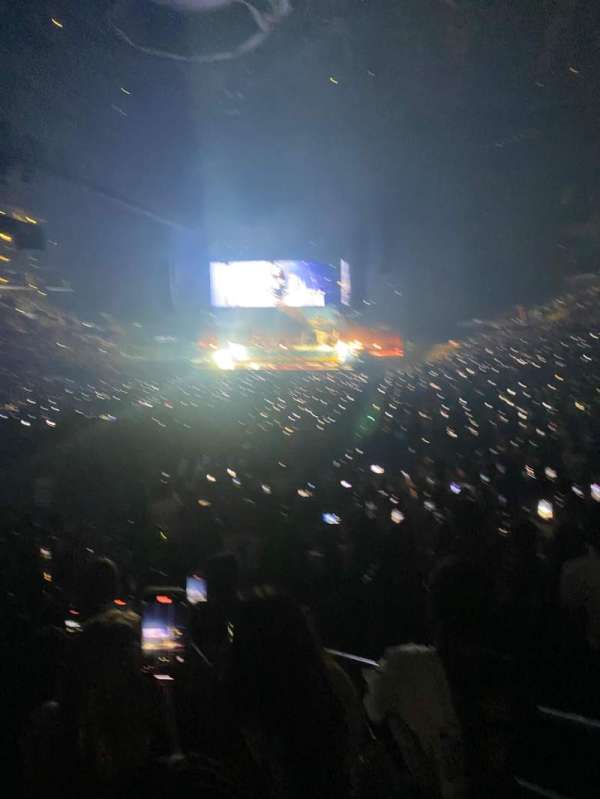 Crypto.com Arena, section: 106, row: 19, seat: 4
