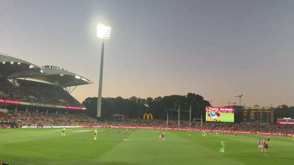 Adelaide Oval, section: 123, row: N, seat: 28