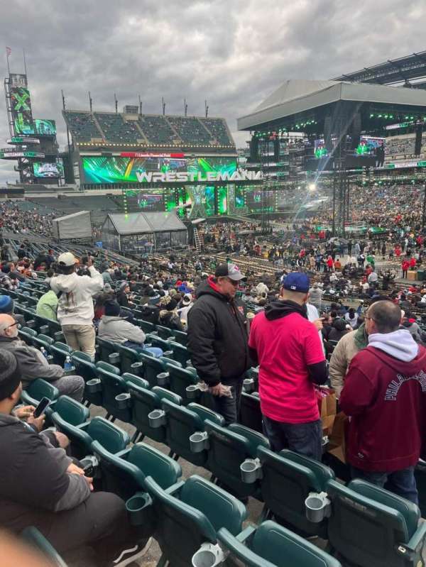 Lincoln Financial Field, section: 105, row: 6, seat: 9