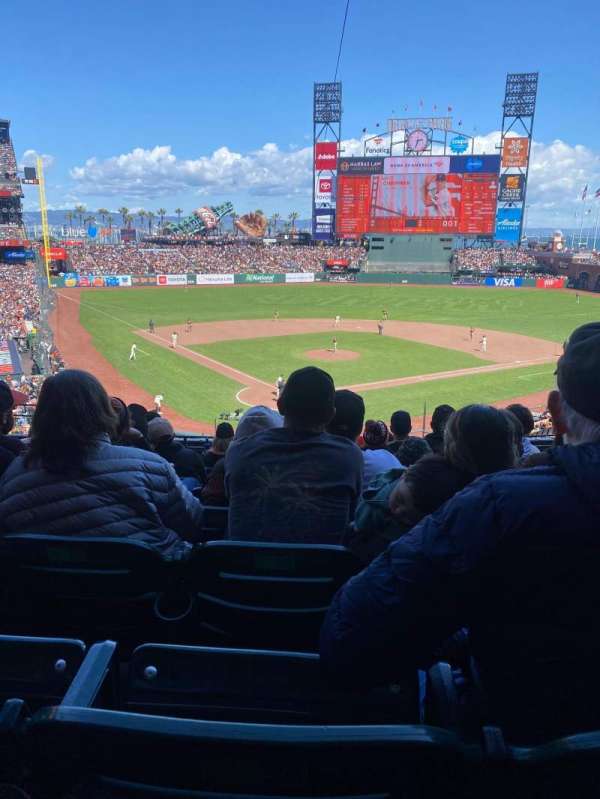 Oracle Park, section: 214, row: G, seat: 8