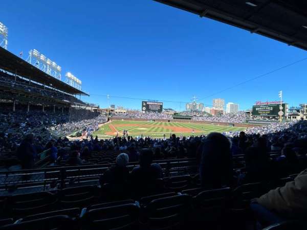 Wrigley Field, section: 221, row: 4, seat: 8