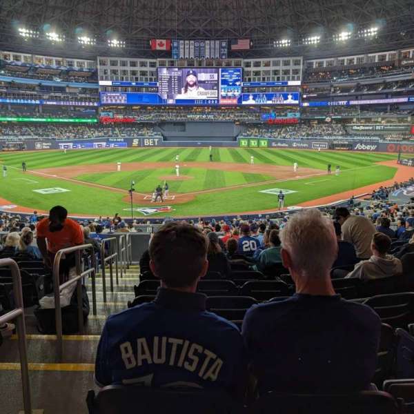 Rogers Centre, section: 123, row: 14, seat: 16