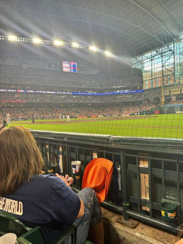 Daikin Park, section: 129, row: 2, seat: 8