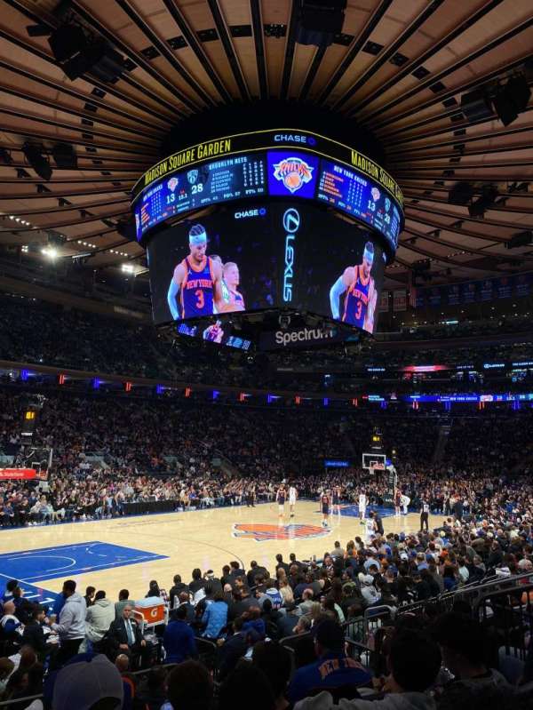 Madison Square Garden, section: 115, row: 9, seat: 4