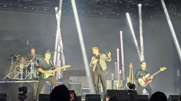 Spotlight Showroom, section: 200, row: F, seat: 15