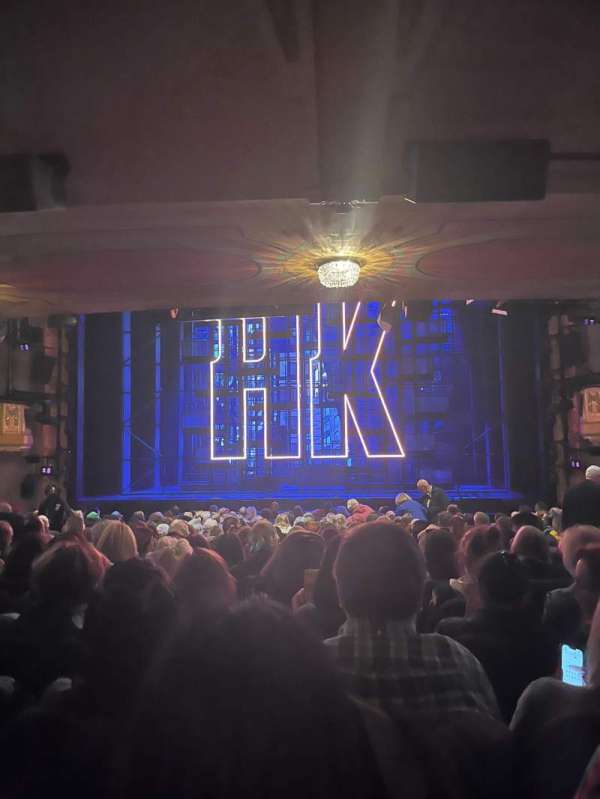 Shubert Theatre, section: Orchestra C, row: R, seat: 104