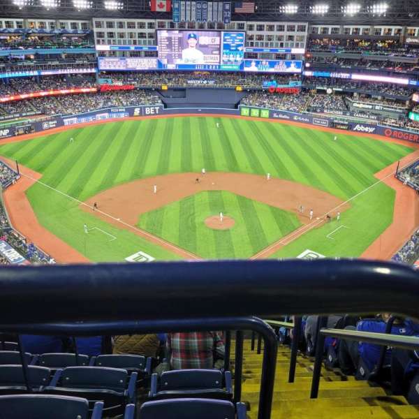 Rogers centre, section: 525, row: 18, seat: 01