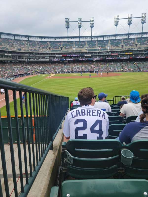 Comerica Park, section: 106, row: M, seat: 5