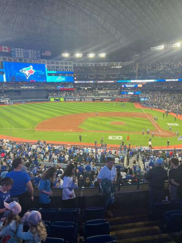Rogers Centre, section: 229, row: 7, seat: 1