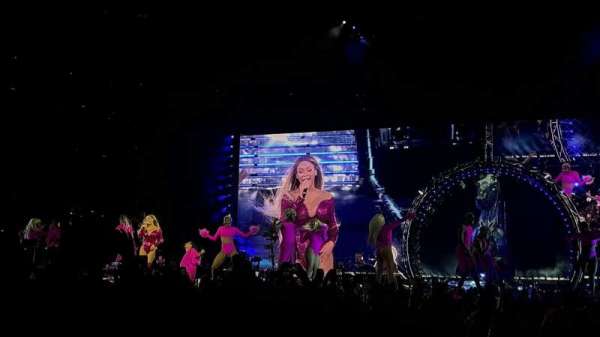 MetLife Stadium, section: Floor 7, row: 28, seat: 1