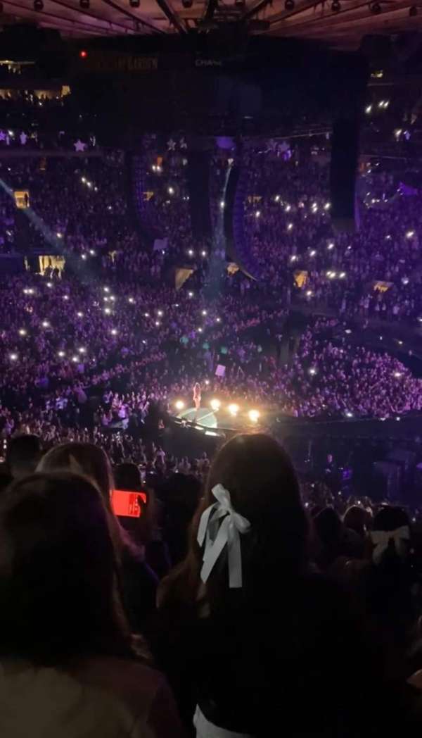 Madison Square Garden, section: 214, row: 9, seat: 4