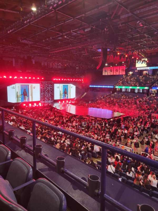 Allstate Arena, section: 201, row: B, seat: 18