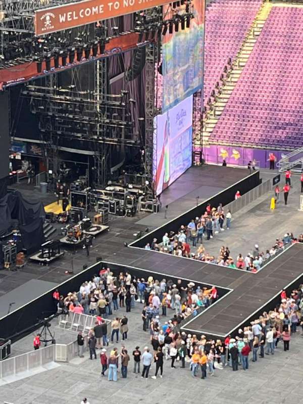U.S. Bank Stadium, section: 340, row: B, seat: 20