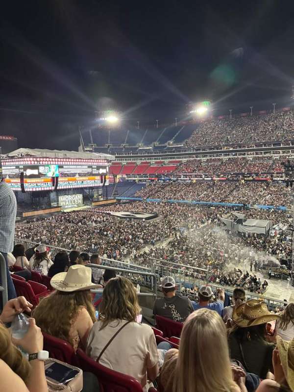 Nissan Stadium, section: 231, row: F, seat: 9