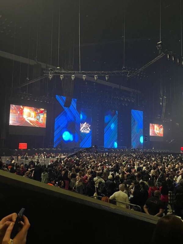 Paris La Défense Arena, section: 104, row: 9, seat: 10