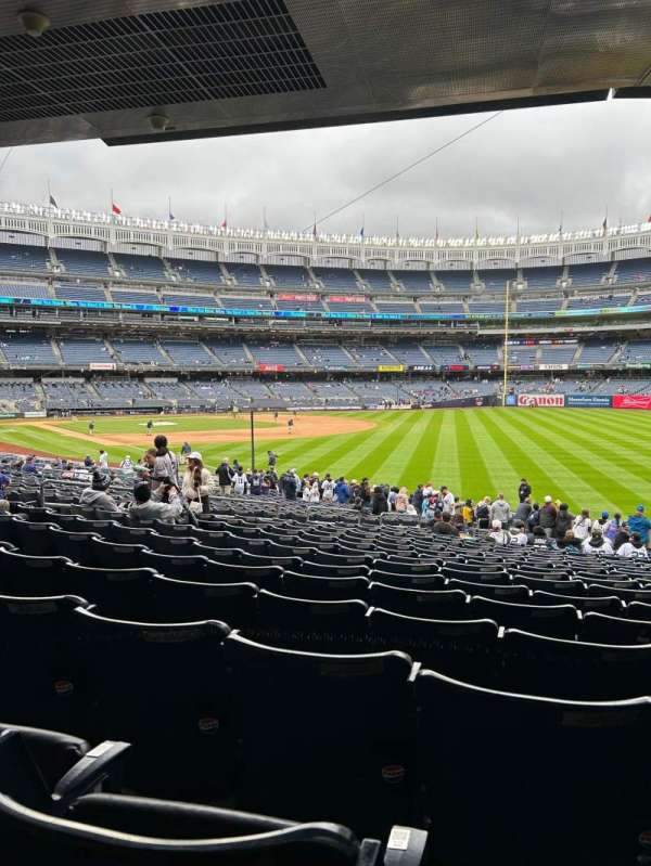 Yankee Stadium, section: 109, row: 22, seat: 8