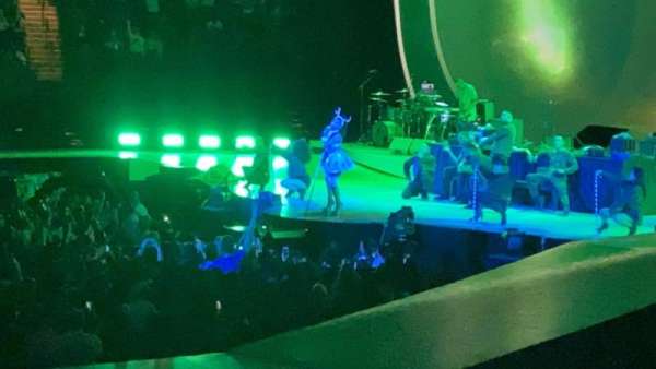 Nassau Veterans Memorial Coliseum, section: 102, row: 1, seat: 14