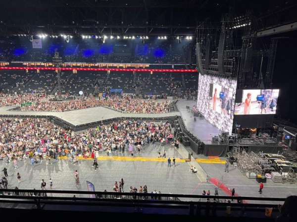 Paris La Défense Arena, section: 419, row: 44, seat: 39