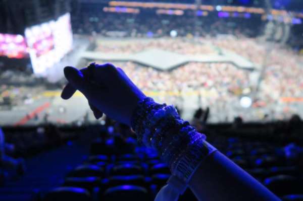 Paris La Défense Arena, section: 403, row: 56, seat: 17