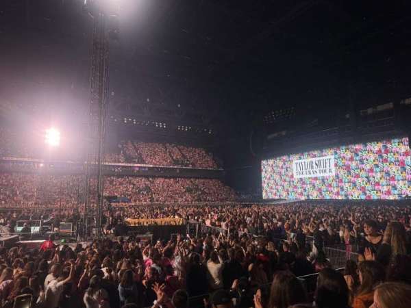 Paris La Défense Arena, section: 114, row: 09, seat: 37