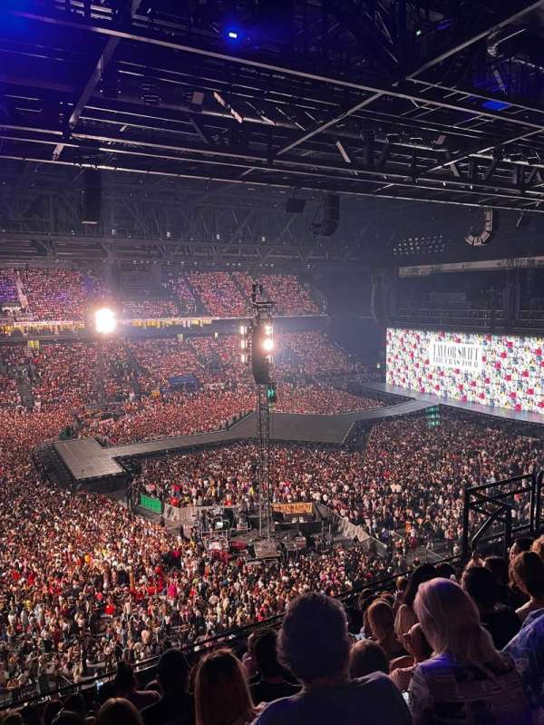 Paris La Défense Arena, section: 417, row: 49, seat: 2