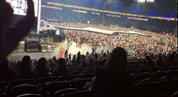 Paris La Défense Arena, section: 101, row: 33, seat: 27