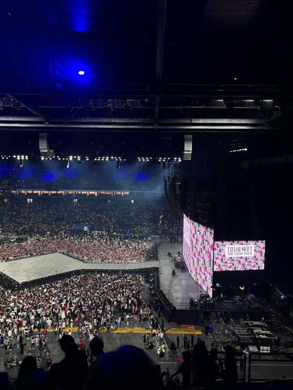 Paris La Défense Arena, section: 420, row: 54, seat: 10
