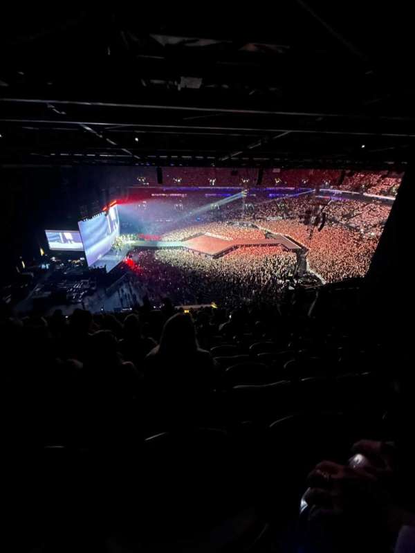 Paris La Défense Arena, section: 403, row: 63, seat: 16