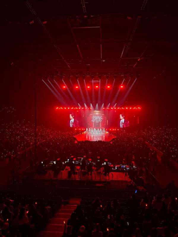Allstate Arena, section: 214, row: A, seat: 33