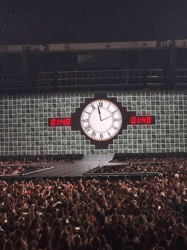 Paris La Défense Arena, section: 110, row: 12, seat: 16