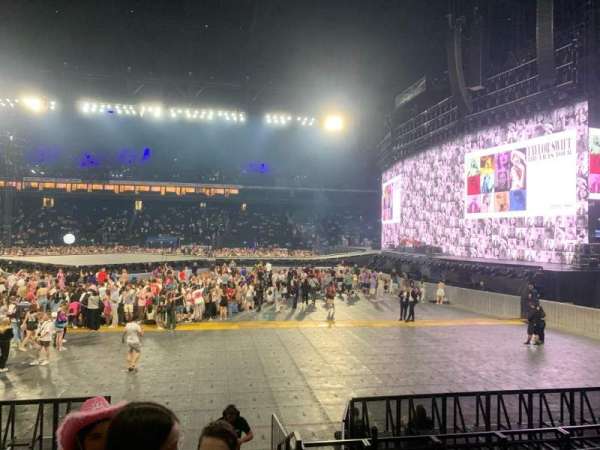Paris La Défense Arena, section: 116, row: 12, seat: 9