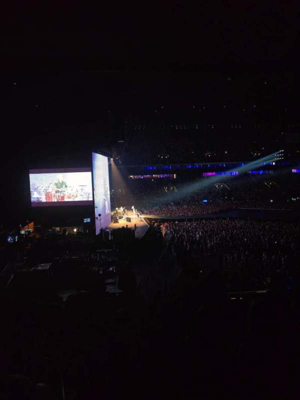Paris La Défense Arena, section: 102, row: 33, seat: 12
