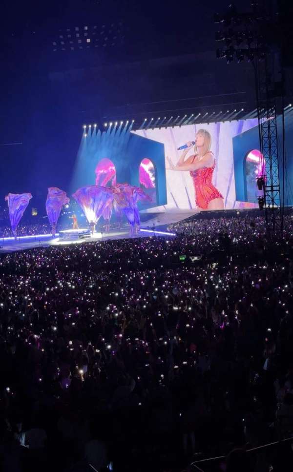 Paris La Défense Arena, section: 112, row: 23, seat: 20