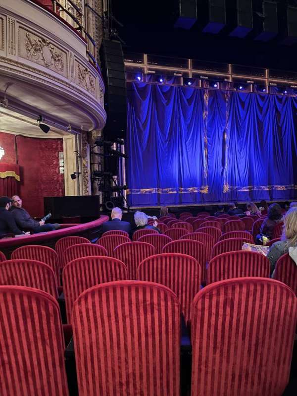 Royal Alexandra Theatre, section: Orchestra L, row: H, seat: 32