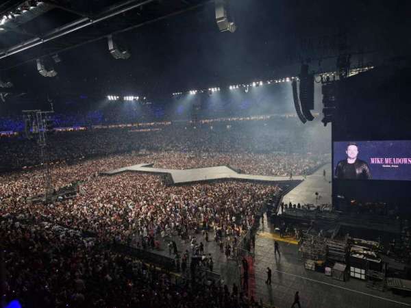 Paris La Défense Arena, section: 421, row: 41, seat: 3