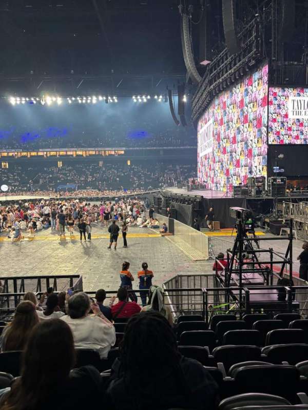 Paris La Défense Arena, section: 117, row: 12, seat: 10