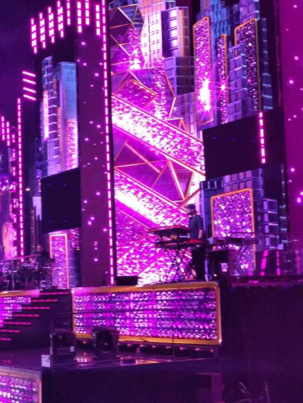 American Airlines Center, section: 105, row: j, seat: 1