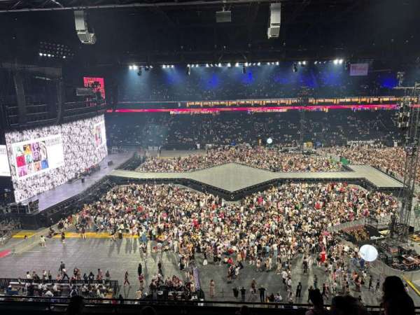 Paris La Défense Arena, section: 403, row: 48, seat: 38