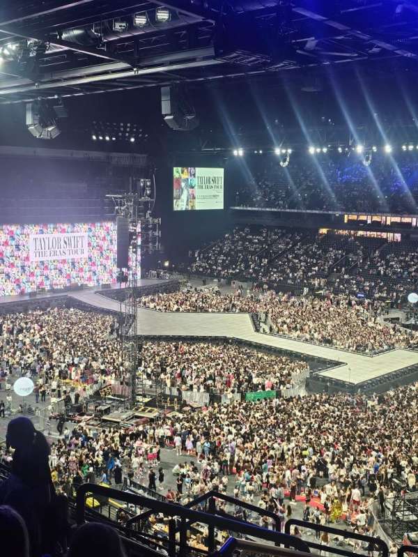 Paris La Défense Arena, section: 407, row: 51, seat: 20