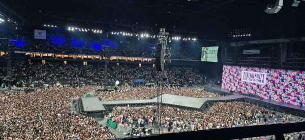 Paris La Défense Arena, section: 417, row: 41, seat: 14