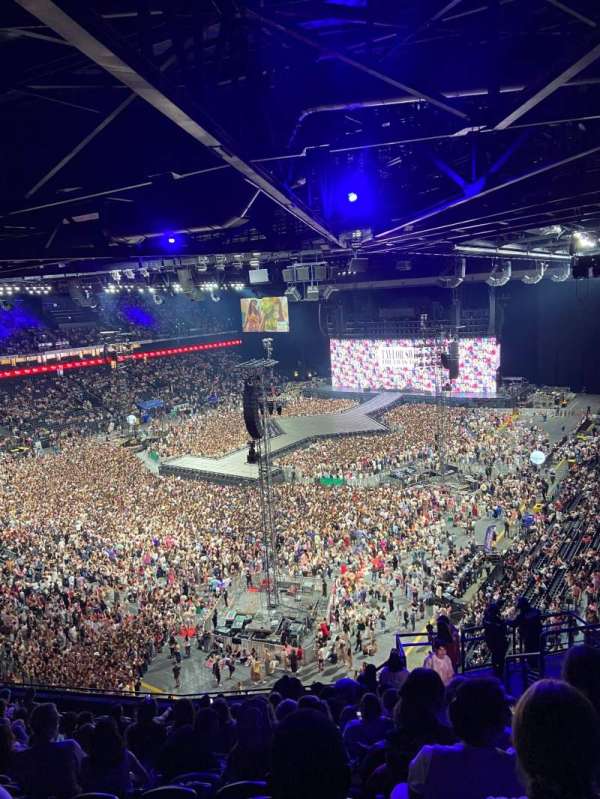 Paris La Défense Arena, section: 41, row: 57, seat: 7