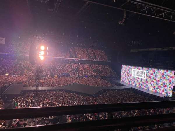 Paris La Défense Arena, section: 418, row: 41, seat: 1