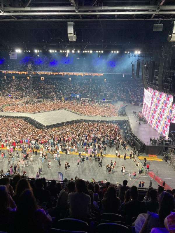 Paris La Défense Arena, section: 419, row: 50, seat: 38