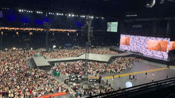 Paris La Défense Arena, section: 417, row: 44, seat: 7